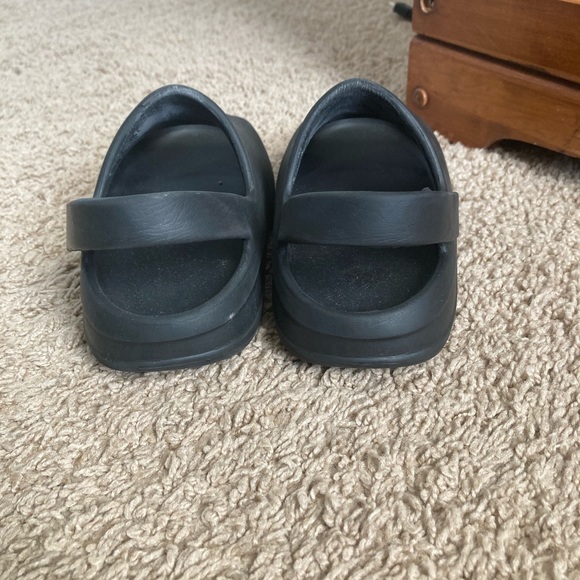 Kids Sling-Up Front Open Toe Sandals - Picture 5 of 6